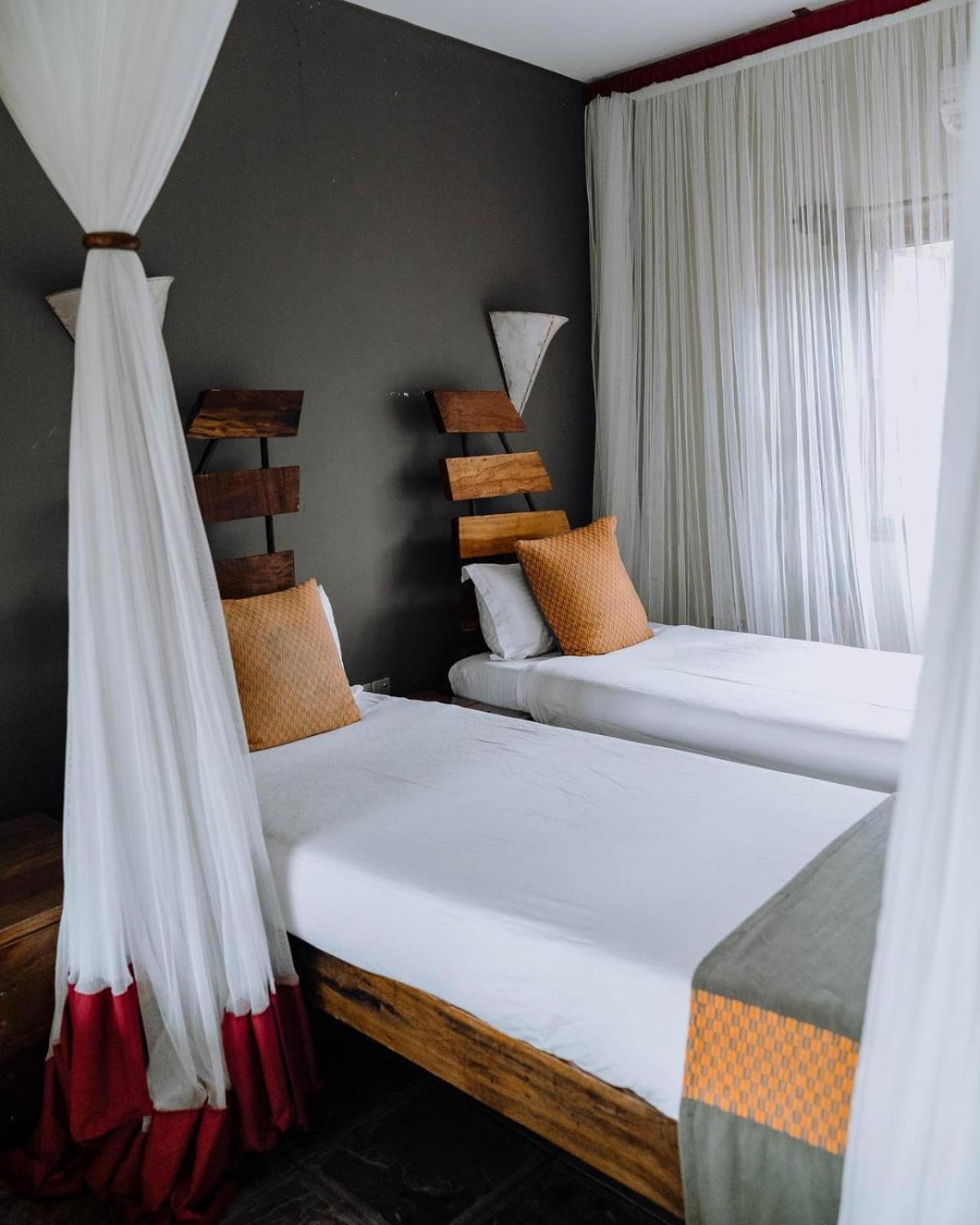 Weru Weru River Lodge Moshi Ngoại thất bức ảnh