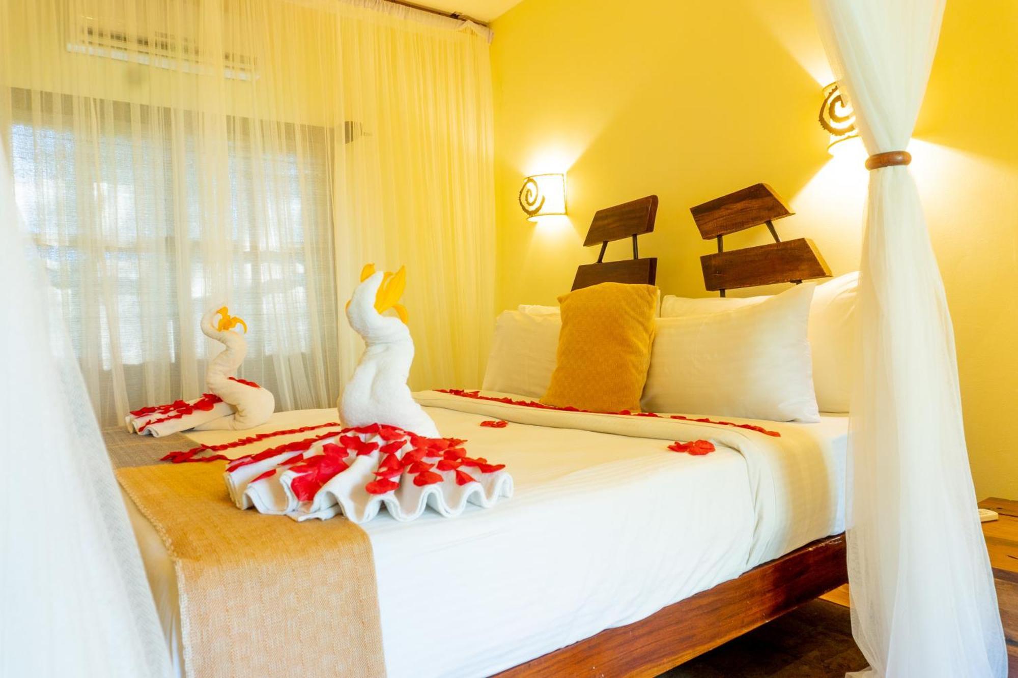 Weru Weru River Lodge Moshi Ngoại thất bức ảnh