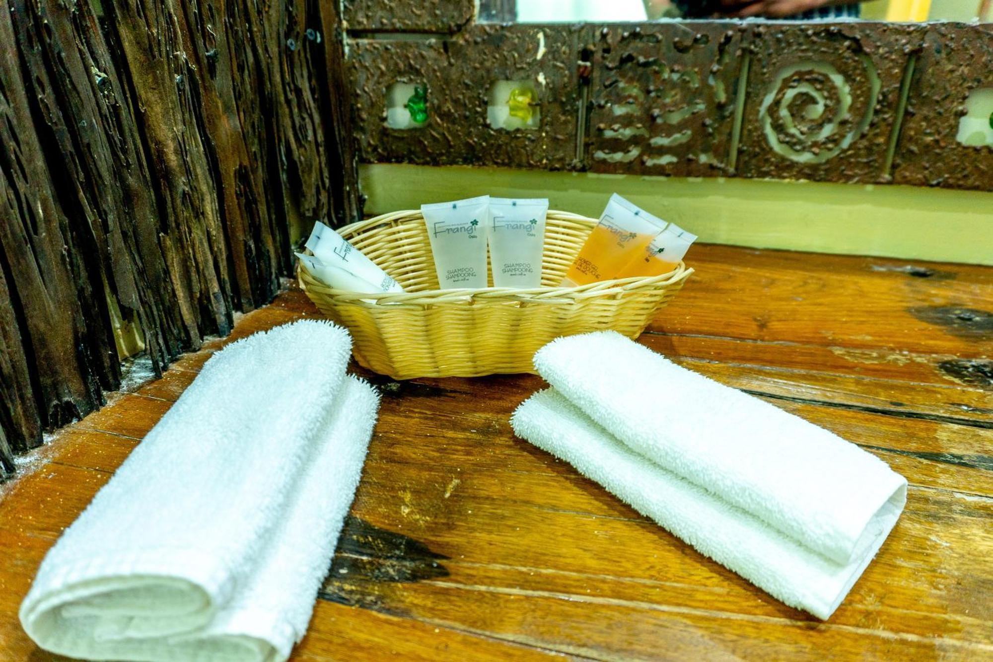 Weru Weru River Lodge Moshi Ngoại thất bức ảnh