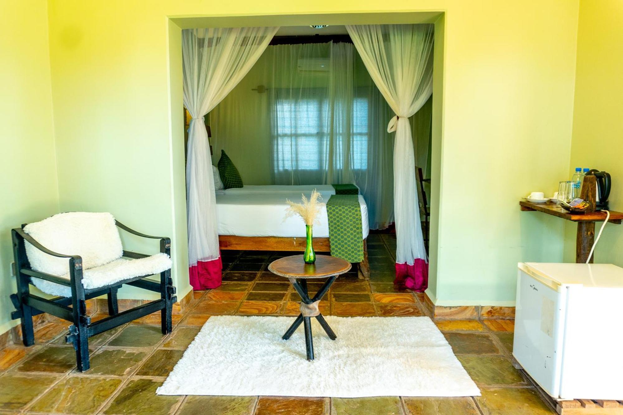 Weru Weru River Lodge Moshi Ngoại thất bức ảnh